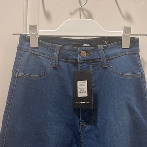 Classic Beauty Skinny Jeans